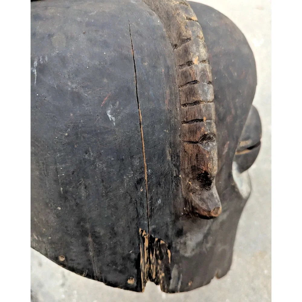 African Tribal Helmet Mask Makonde ? Carved Lightweight Wood As Is - Picture 15 of 16